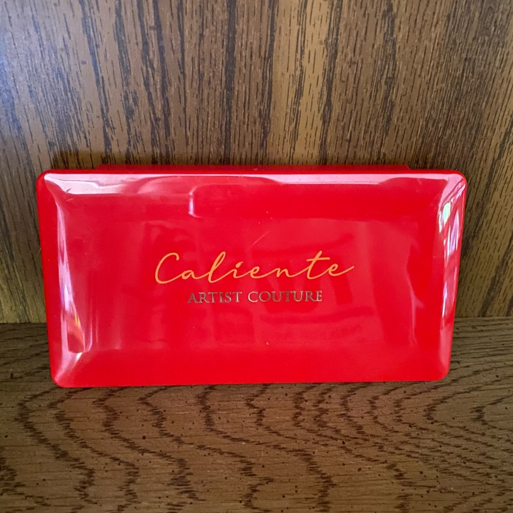 Artist Couture Caliente Eyeshadow Palette